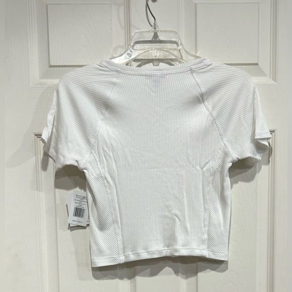 Beyond Yoga Women's Medium Silhouette Cropped Tee White NWT RIbbed Fabric - Picture 8 of 9